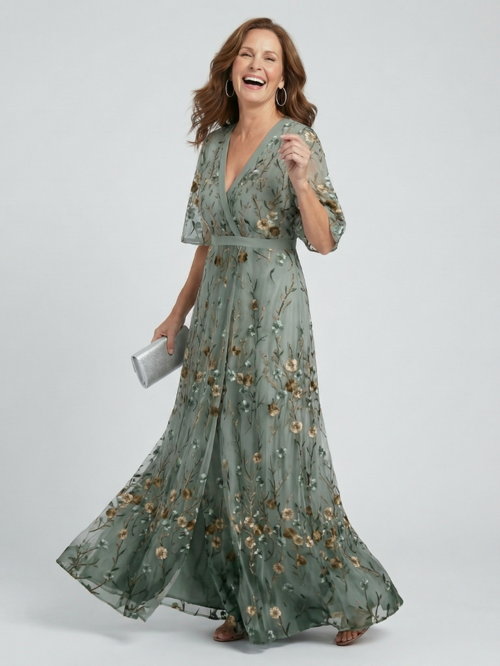 Selora | Halter Floral Maxi Dress