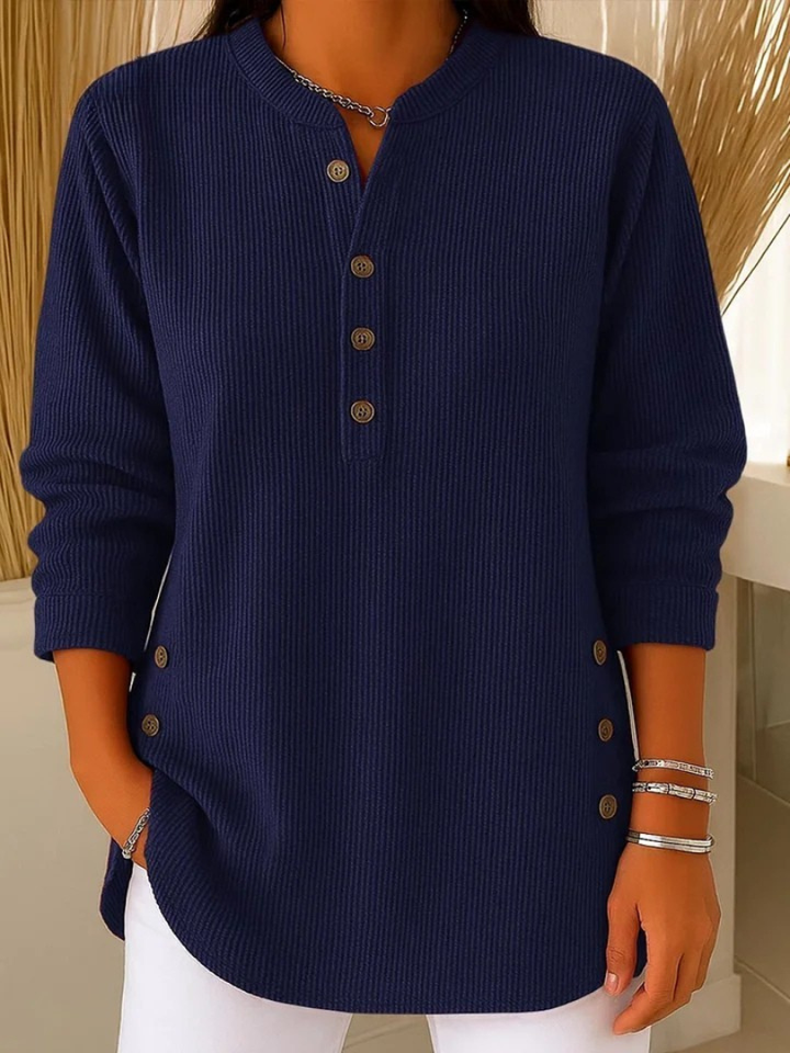 Margaret & Maeve | Sweater with a Round Neckline