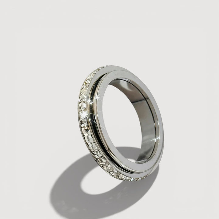 Kath | Elegant Spinner Ring