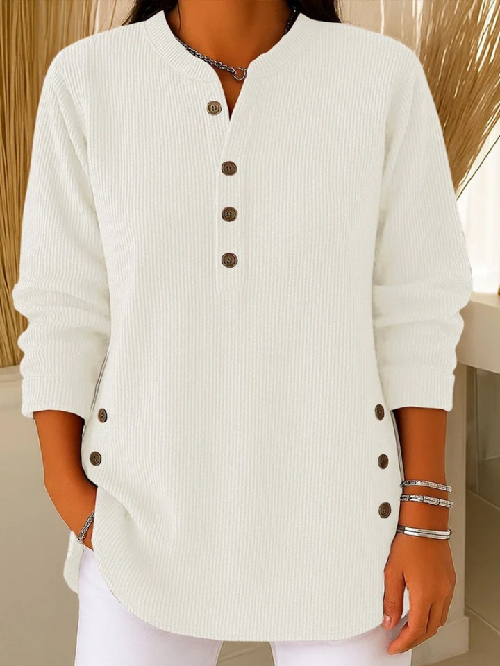 Margaret & Maeve | Sweater with a Round Neckline