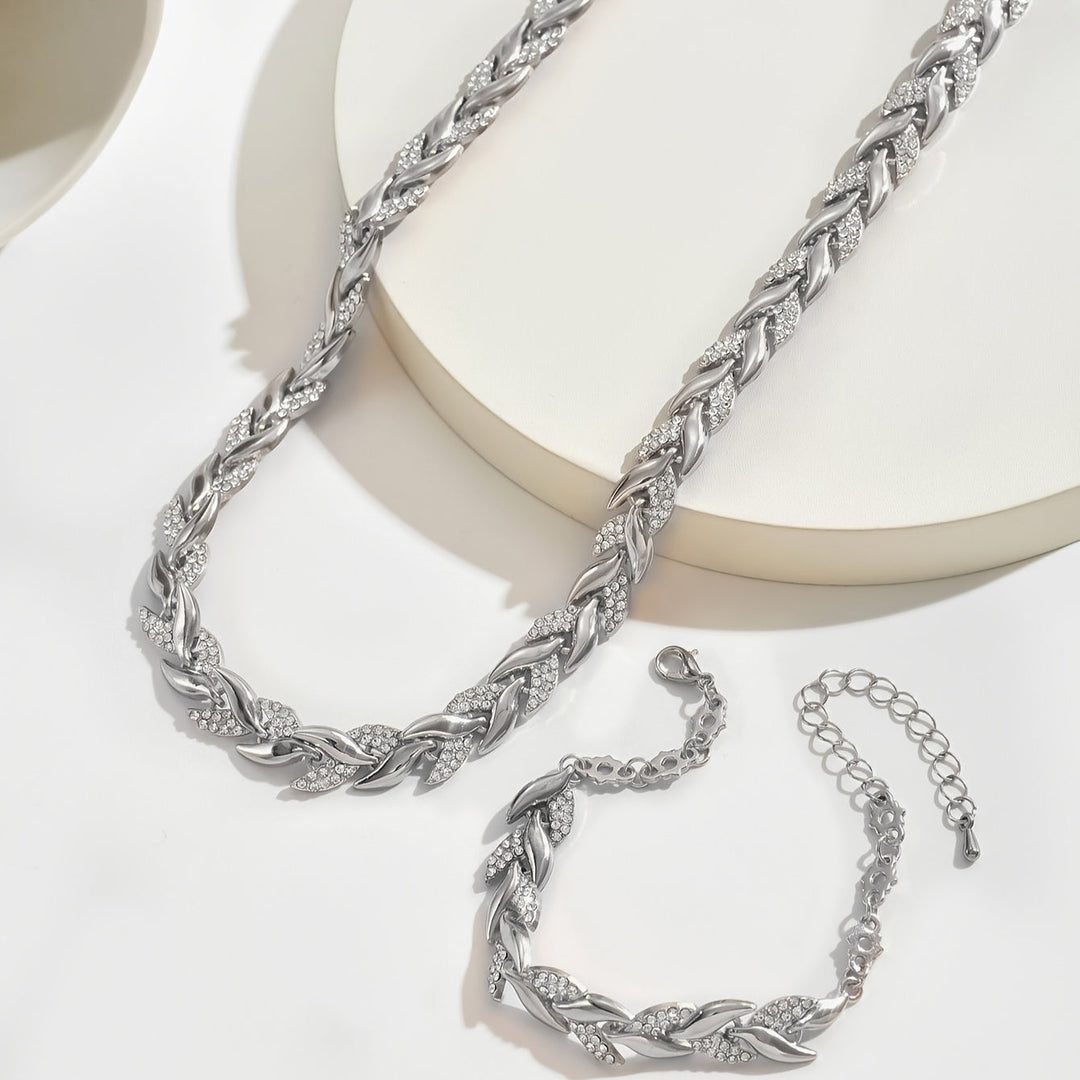 Aurela | Handcrafted Fish Tail Set