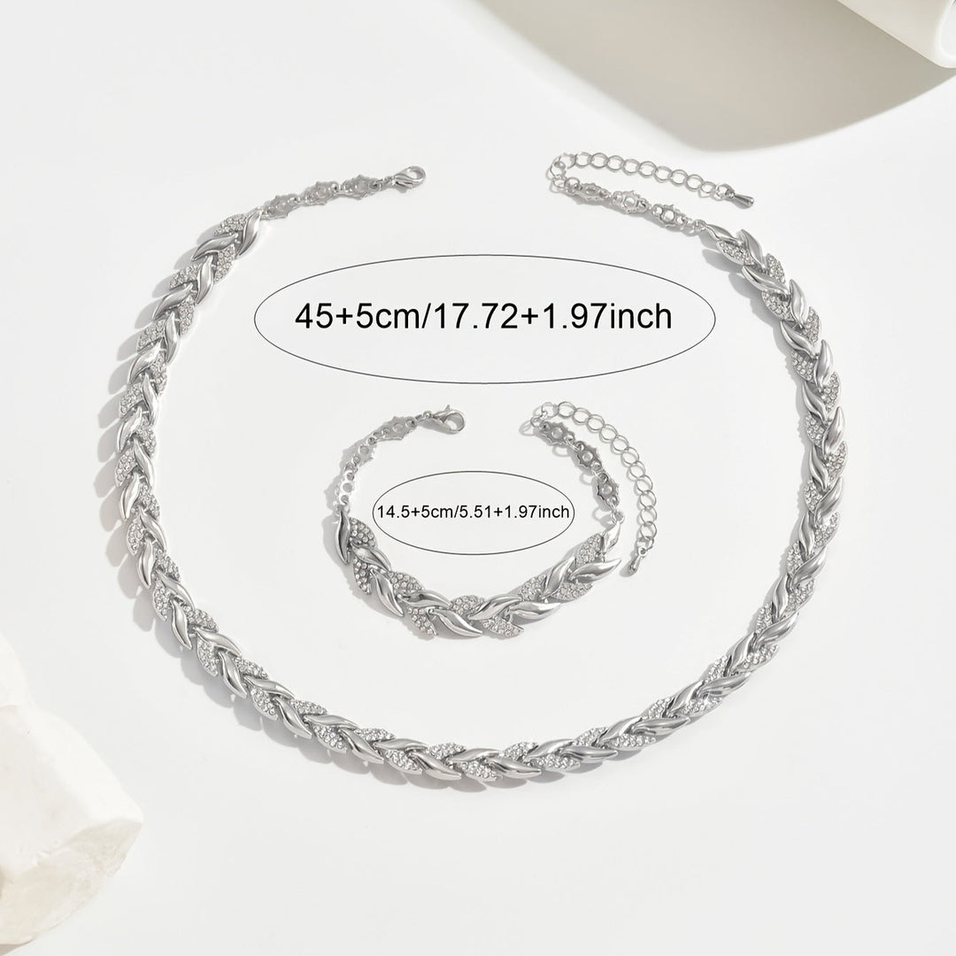 Aurela | Handcrafted Fish Tail Set