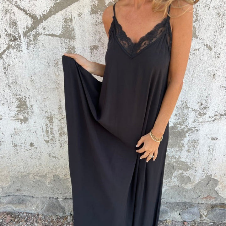 Caroline | Elegant Sleeveless Dress
