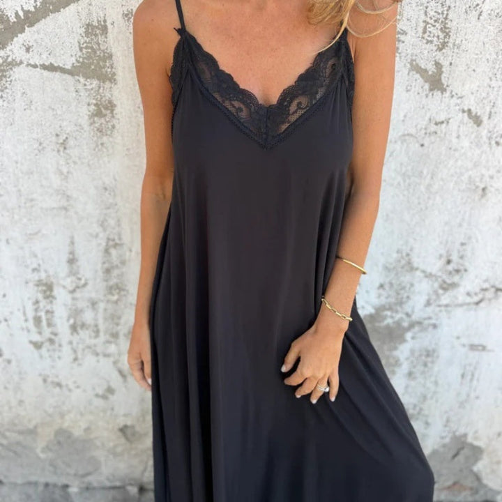Caroline | Elegant Sleeveless Dress